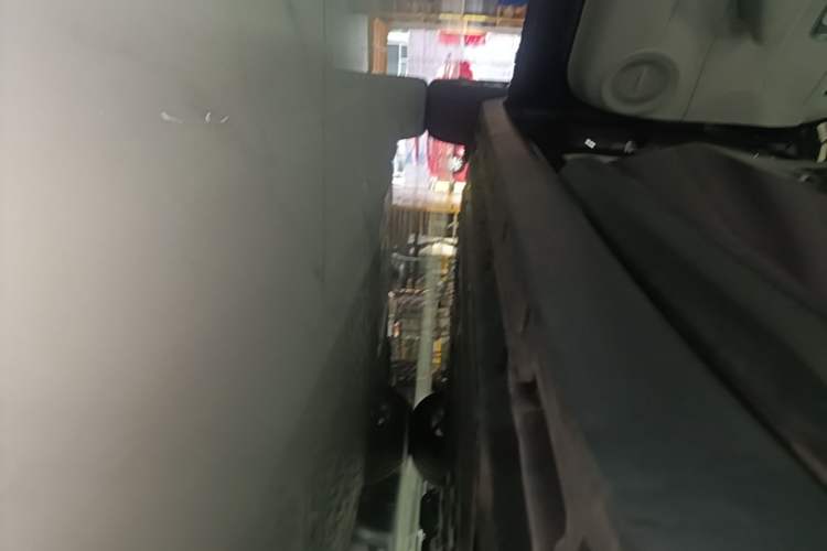 Used Leapmotor B10 2025 510 Joyful Edition Left Side Sill