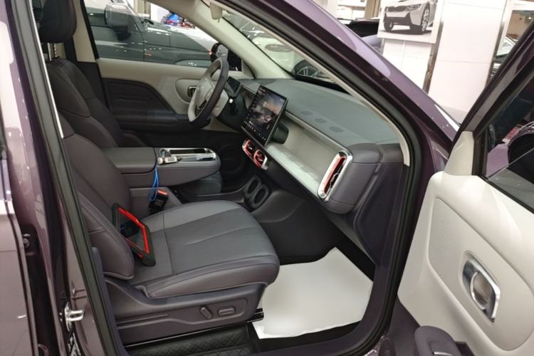 Used Leapmotor B10 2025 600 LiDAR Version Right Front Seat