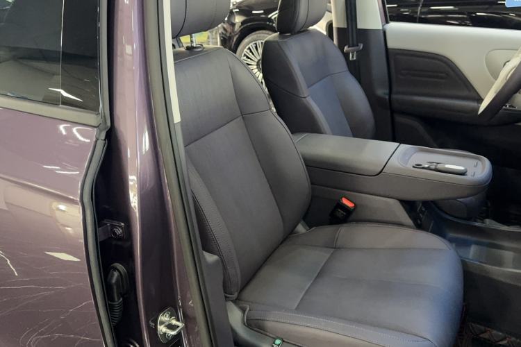 Used Leapmotor B10 2025 510 Joyful Edition Right Front Seat