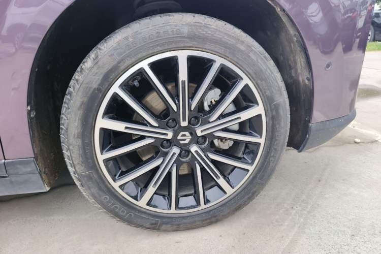 Used Leapmotor B10 2025 600 LiDAR Version Right Front Wheel Hub