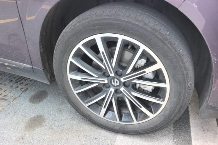 Used Leapmotor B10 2025 510 Comfort Edition Right Front Wheel Hub