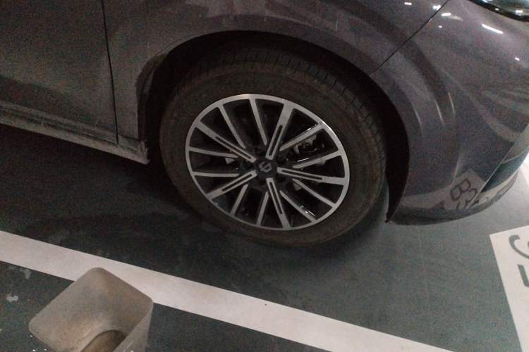 Used Leapmotor B10 2025 510 Joyful Edition Right Front Wheel Hub