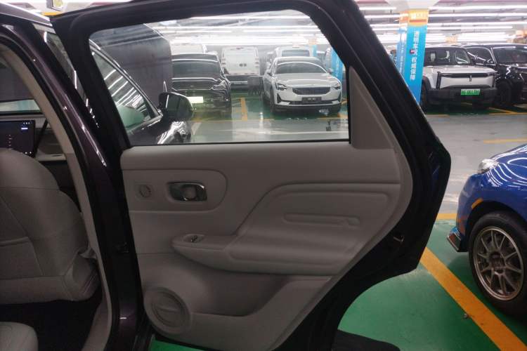 Used Leapmotor B10 2025 510 LiDAR Version Right Rear Door Interior