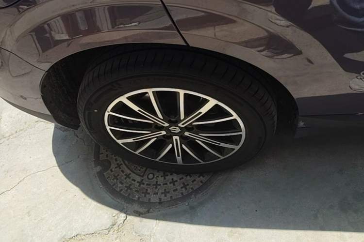 Used Leapmotor B10 2025 Model 510 Executive Edition Right Rear Wheel Hub