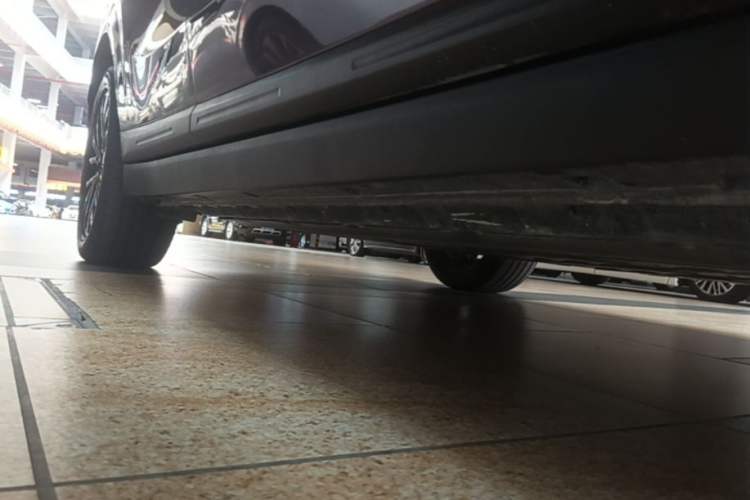 Used Leapmotor B10 2025 600 Joyful Edition Right Side Sill