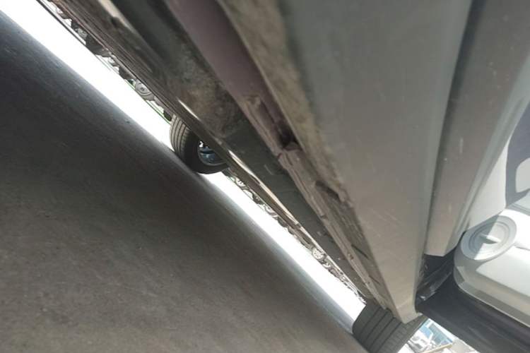 Used Leapmotor B10 2025 Model 510 Executive Edition Right Side Sill