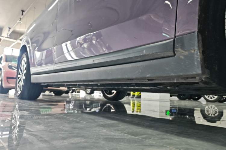 Used Leapmotor B10 2025 510 Joyful Edition Right Side Sill