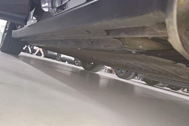 Used Leapmotor B10 2025 510 Joyful Edition Right Side Sill
