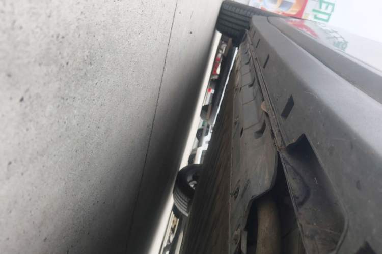 Used Leapmotor B10 2025 510 Joyful Edition Right Side Sill