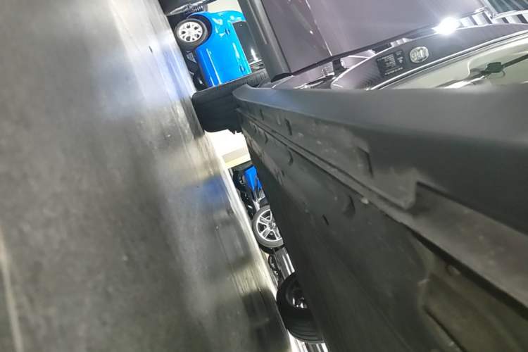 Used Leapmotor B10 2025 510 Joyful Edition Right Side Sill