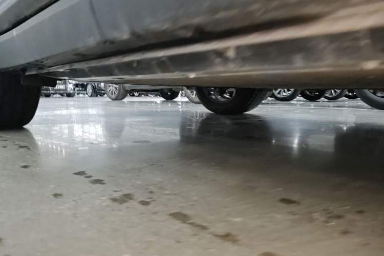 Used Leapmotor B10 2025 510 Joyful Edition Right Side Sill