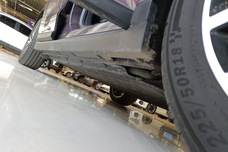 Used Leapmotor B10 2025 510 Joyful Edition Right Side Sill
