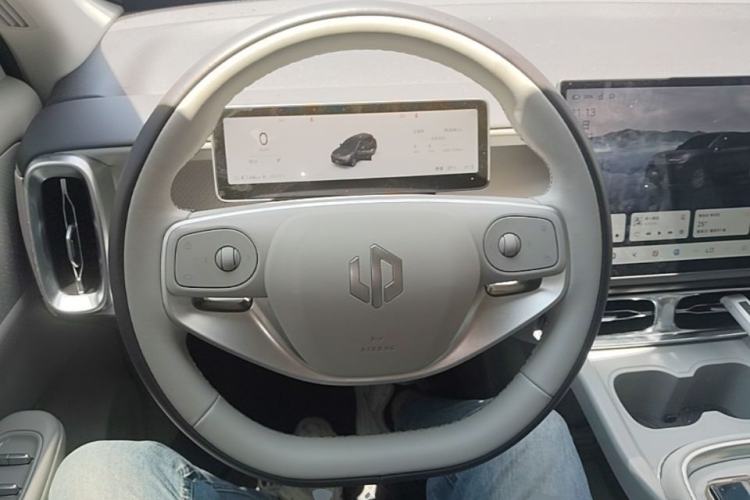 Used Leapmotor B10 2025 Model 510 Executive Edition Steering Wheel