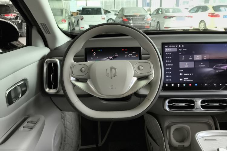 Used Leapmotor B10 2025 510 LiDAR Version Steering Wheel