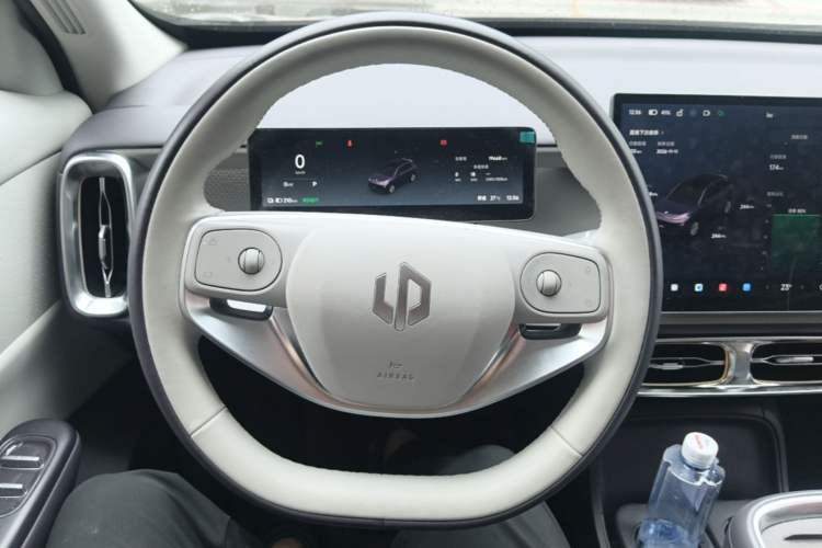Used Leapmotor B10 2025 510 Joyful Edition Steering Wheel