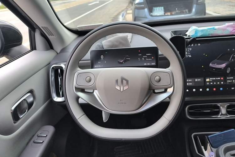 Used Leapmotor B10 2025 510 Joyful Edition Steering Wheel