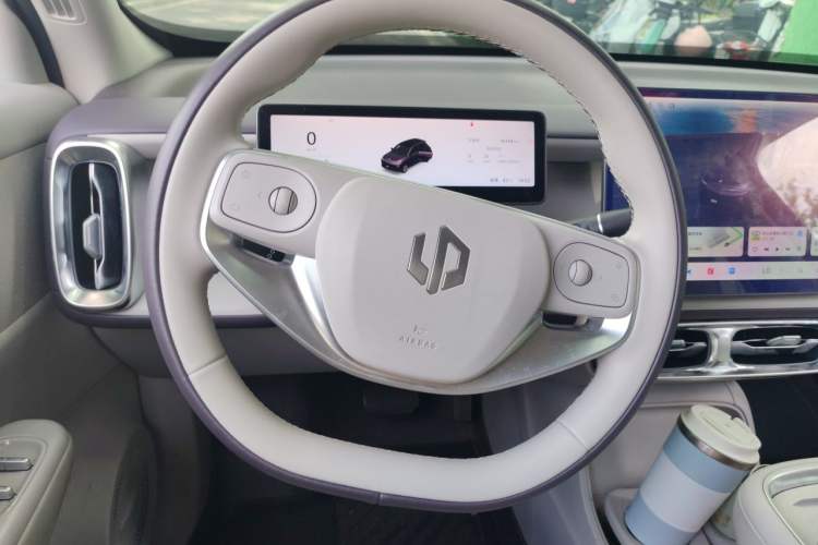 Used Leapmotor B10 2025 510 Joyful Edition Steering Wheel