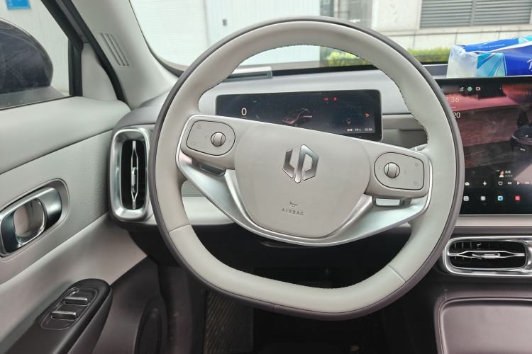 Used Leapmotor B10 2025 510 Joyful Edition Steering Wheel