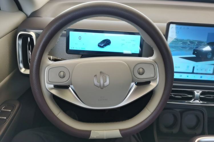 Used Leapmotor B10 2025 510 Joyful Edition Steering Wheel