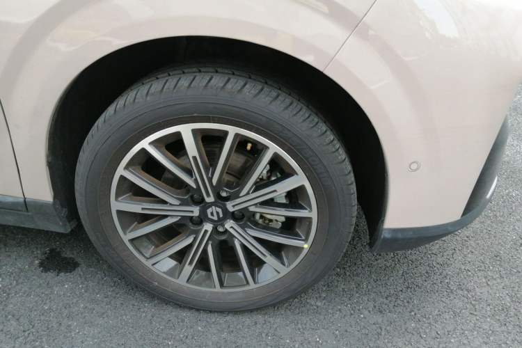 Used Leapmotor B10 2025 510 LiDAR Version Right Front Wheel Hub