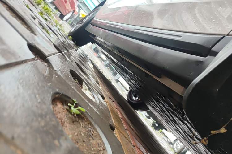 Used Leapmotor B10 2025 510 Joyful Edition Right Side Sill