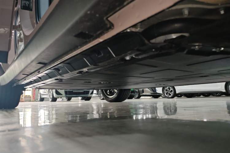 Used Leapmotor B10 2025 600 Joyful Edition Right Side Sill