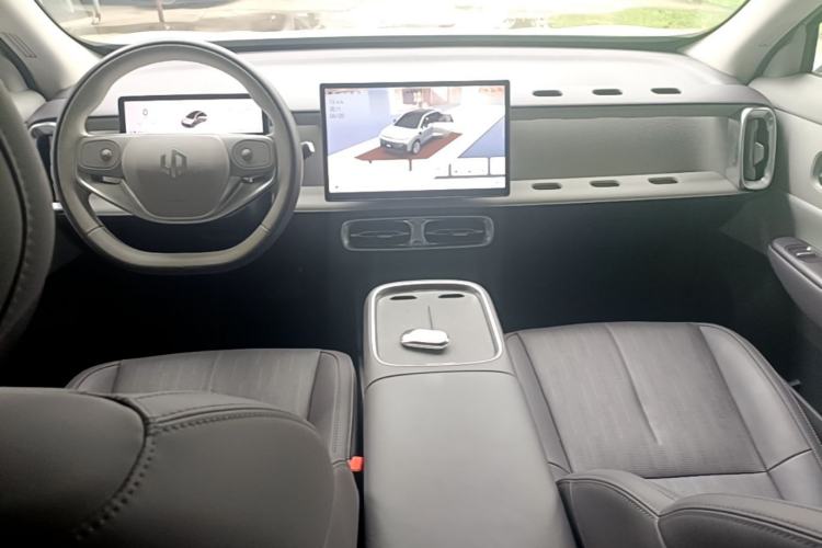 Used Leapmotor B10 2025 510 LiDAR Version Center Console