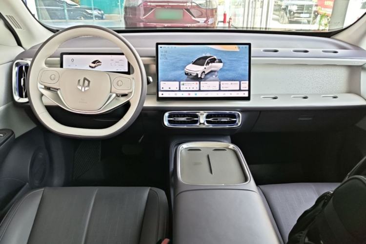 Used Leapmotor B10 2025 510 Joyful Edition Center Console