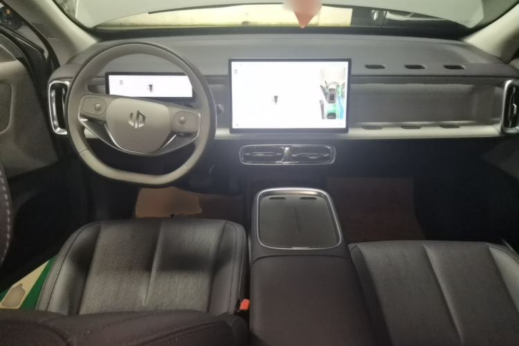 Used Leapmotor B10 2025 510 Joyful Edition Center Console