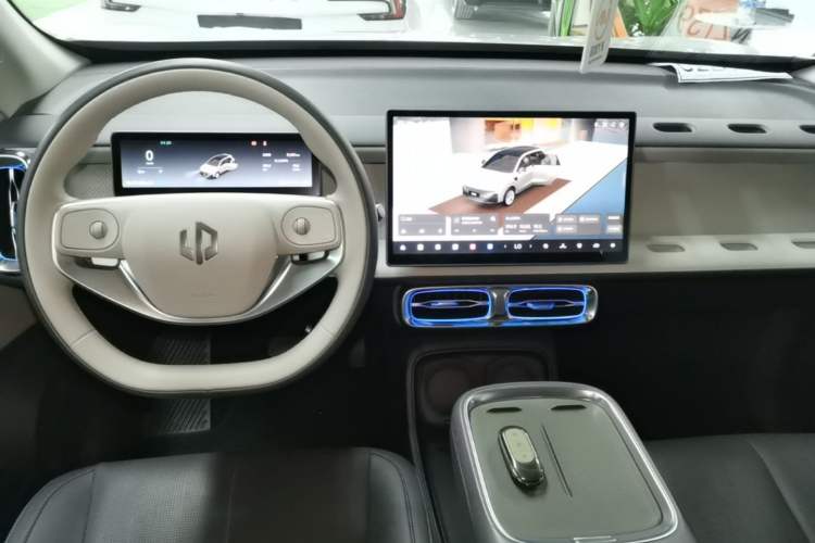 Used Leapmotor B10 2025 510 Joyful Edition Center Console