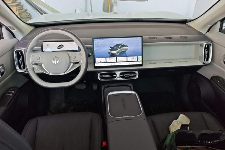 Used Leapmotor B10 2025 510 Joyful Edition Center Console