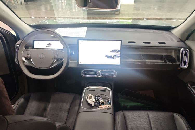 Used Leapmotor B10 2025 510 Joyful Edition Center Console