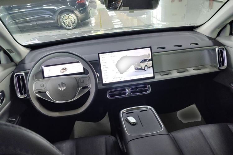 Used Leapmotor B10 2025 510 LiDAR Version Center Console
