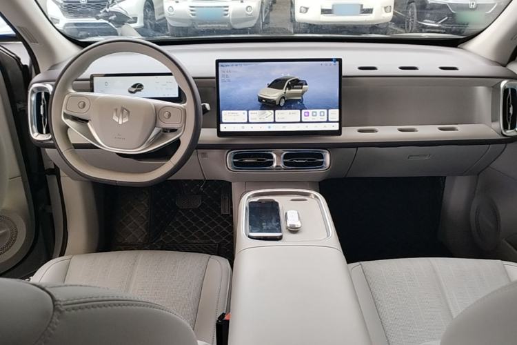 Used Leapmotor B10 2025 600 LiDAR Version Center Console