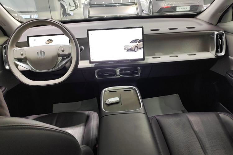 Used Leapmotor B10 2025 510 Joyful Edition Center Console