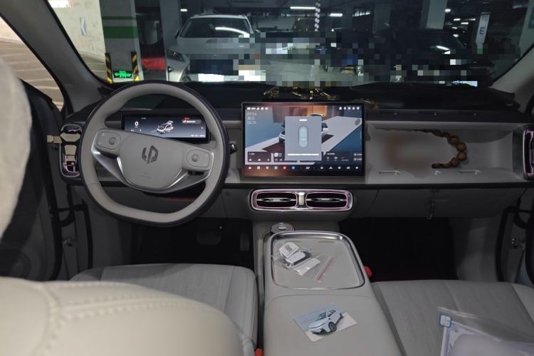 Used Leapmotor B10 2025 600 LiDAR Version Center Console