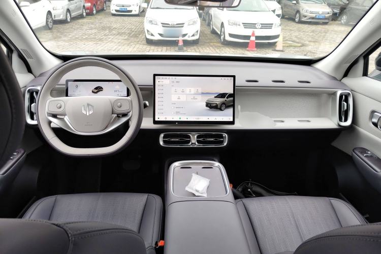 Used Leapmotor B10 2025 600 LiDAR Version Center Console
