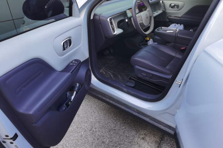 Used Leapmotor B10 2025 600 LiDAR Version Driver Seat