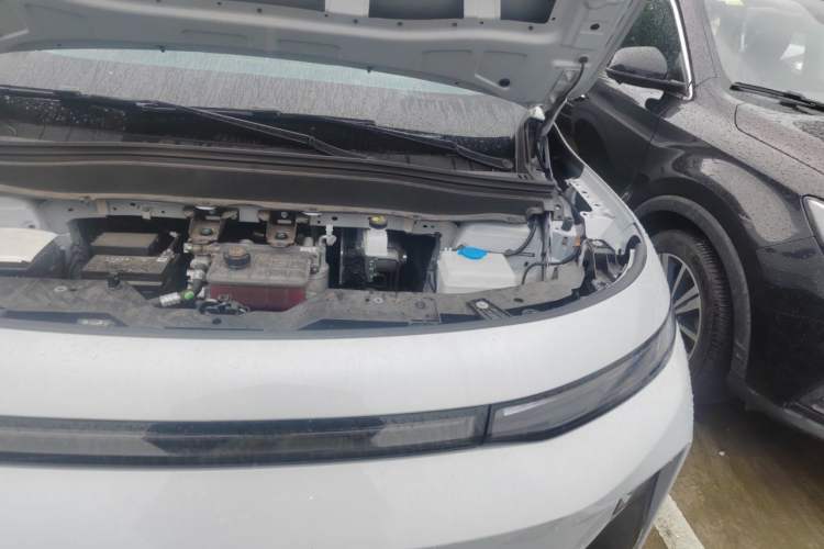 Used Leapmotor B10 2025 600 Joyful Edition Engine Bay Left