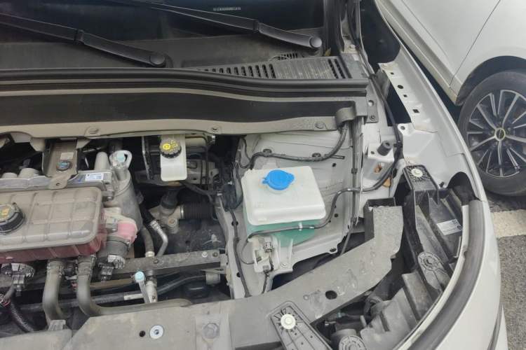 Used Leapmotor B10 2025 510 LiDAR Version Engine Bay Left