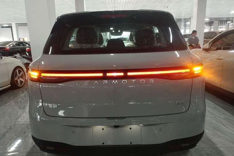 Used Leapmotor B10 2025 510 Joyful Edition Exterior 4