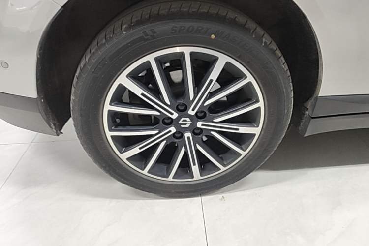Used Leapmotor B10 2025 510 Joyful Edition Exterior 5