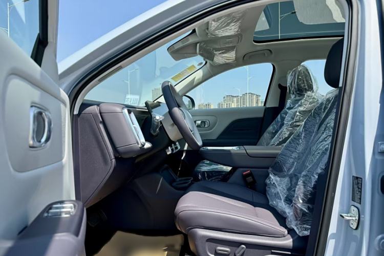 Used Leapmotor B10 2025 510 Joyful Edition Interior 2