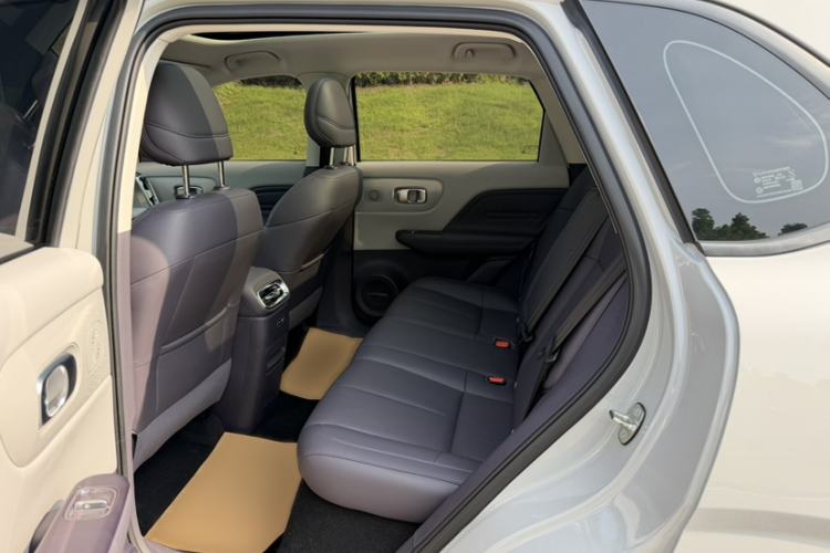 Used Leapmotor B10 2025 510 Joyful Edition Interior 3