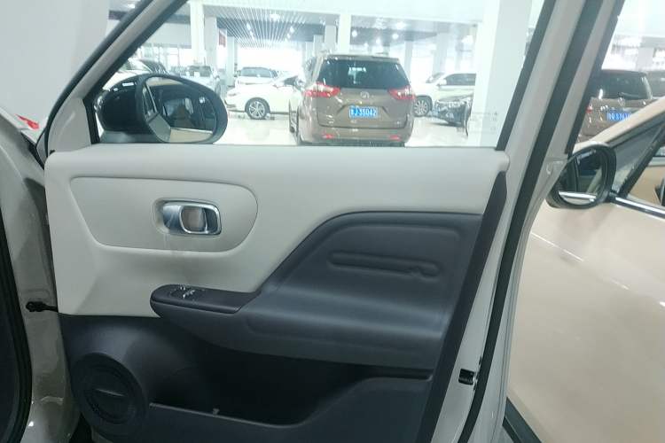 Used Leapmotor B10 2025 510 Joyful Edition Interior 5