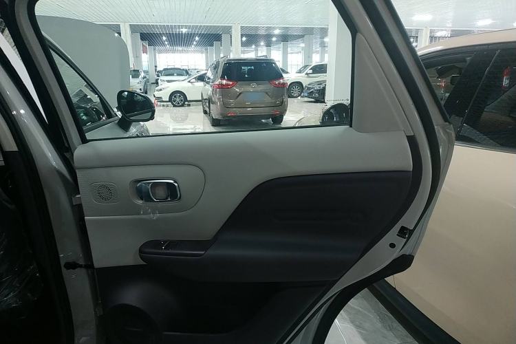 Used Leapmotor B10 2025 510 Joyful Edition Interior 6