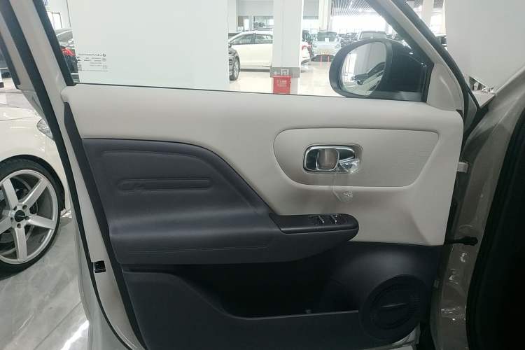 Used Leapmotor B10 2025 510 Joyful Edition Interior 7