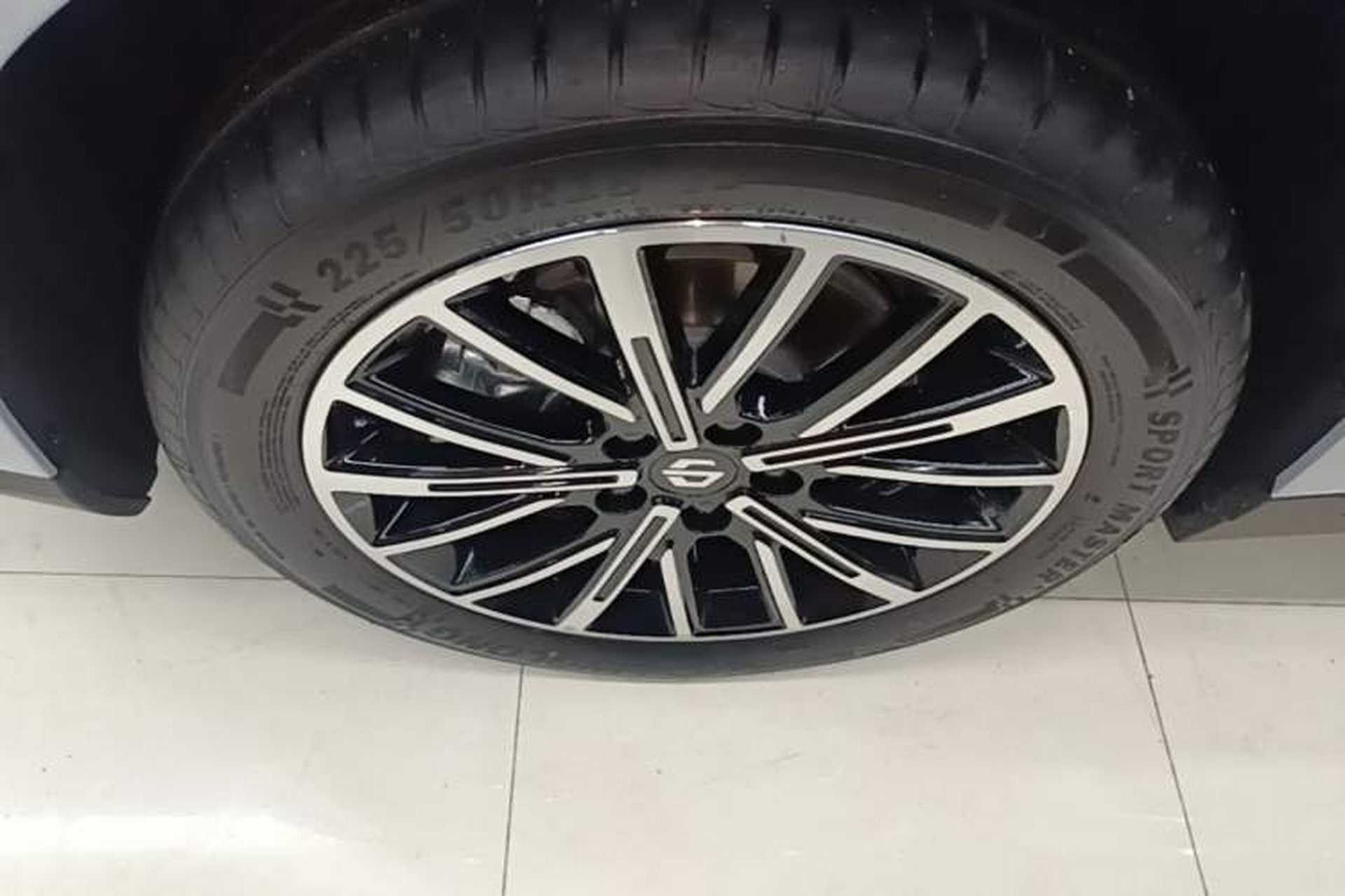 Used Leapmotor B10 2025 510 Comfort Edition Left Front Wheel Hub