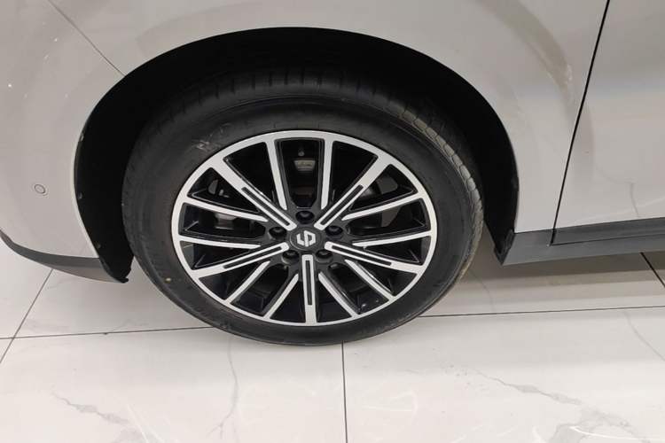 Used Leapmotor B10 2025 510 Joyful Edition Left Front Wheel Hub
