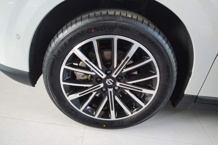 Used Leapmotor B10 2025 510 Joyful Edition Left Front Wheel Hub